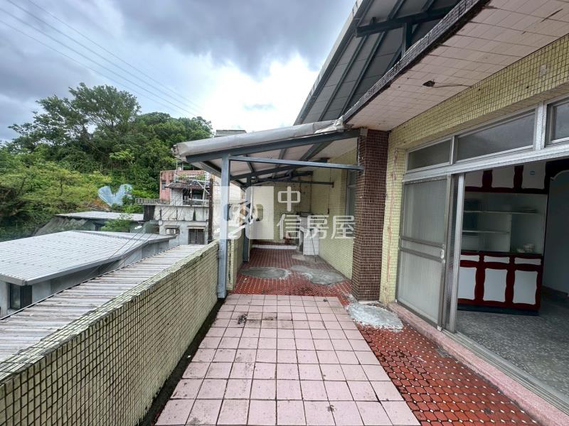 ▲西定路明亮露台三房房屋室內格局與周邊環境