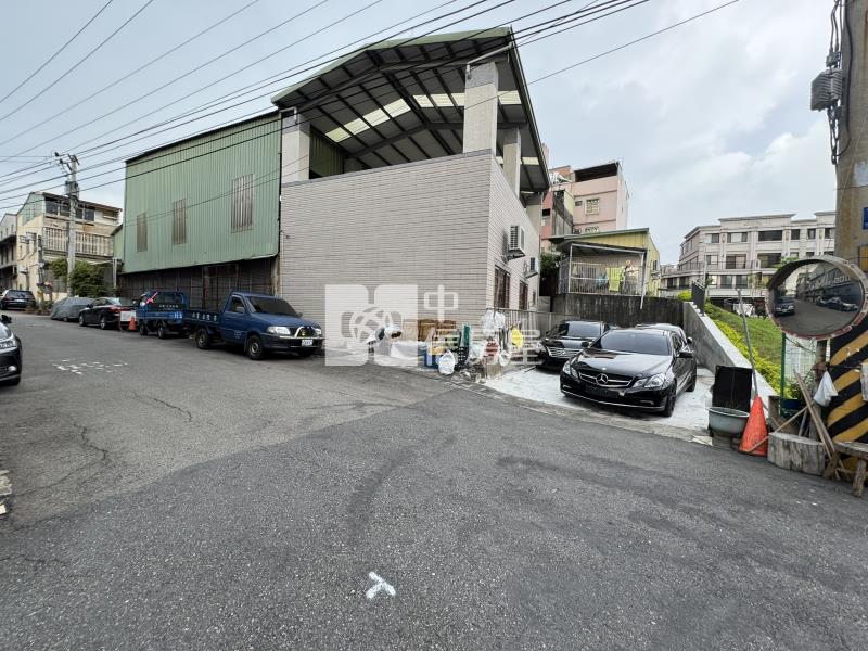 高鐵特區旁66坪臨10米路建地房屋室內格局與周邊環境
