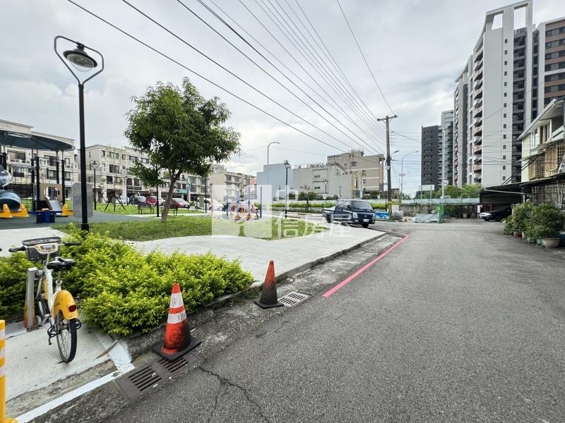高鐵特區旁66坪臨10米路建地房屋室內格局與周邊環境