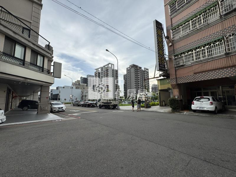 高鐵特區旁66坪臨10米路建地房屋室內格局與周邊環境