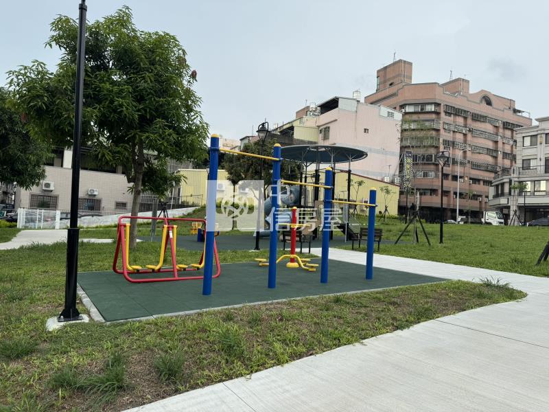 高鐵特區旁66坪臨10米路建地房屋室內格局與周邊環境