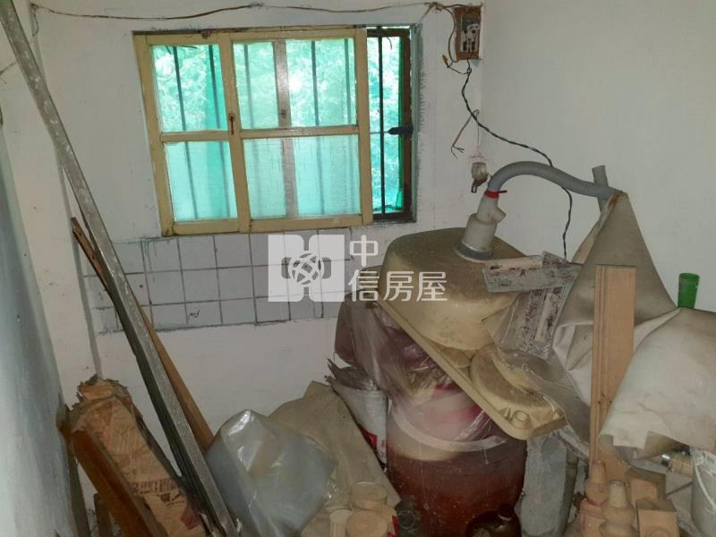 崁頂路美平房房屋室內格局與周邊環境