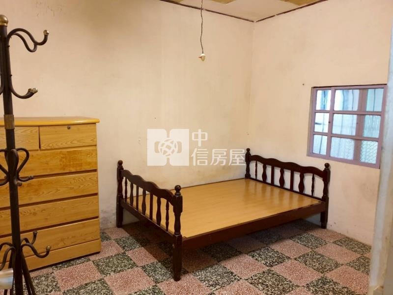 崁頂路美平房房屋室內格局與周邊環境