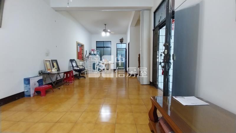 屏東房屋《屏東法院面寬孝親車庫透天》房屋室內格局與周邊環境