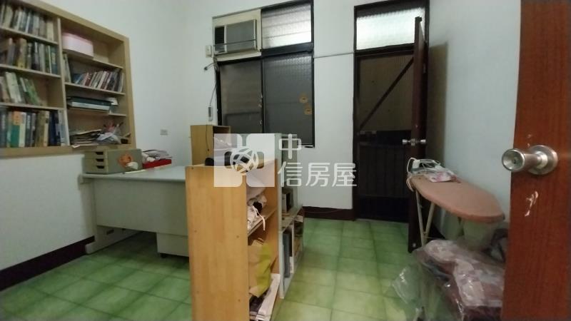 屏東房屋《屏東法院面寬孝親車庫透天》房屋室內格局與周邊環境