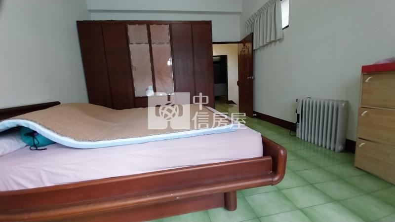 屏東房屋《屏東法院面寬孝親車庫透天》房屋室內格局與周邊環境
