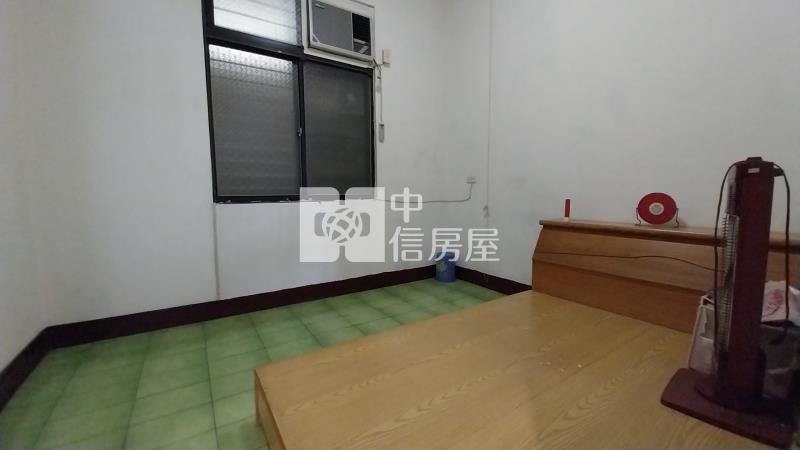 屏東房屋《屏東法院面寬孝親車庫透天》房屋室內格局與周邊環境