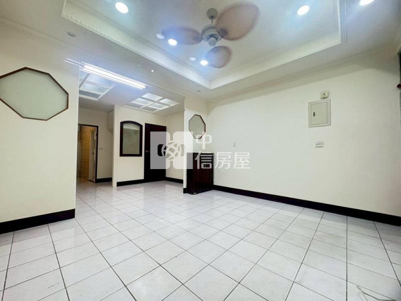 近青埔前院停車透天別墅(中信卓越團隊)房屋室內格局與周邊環境