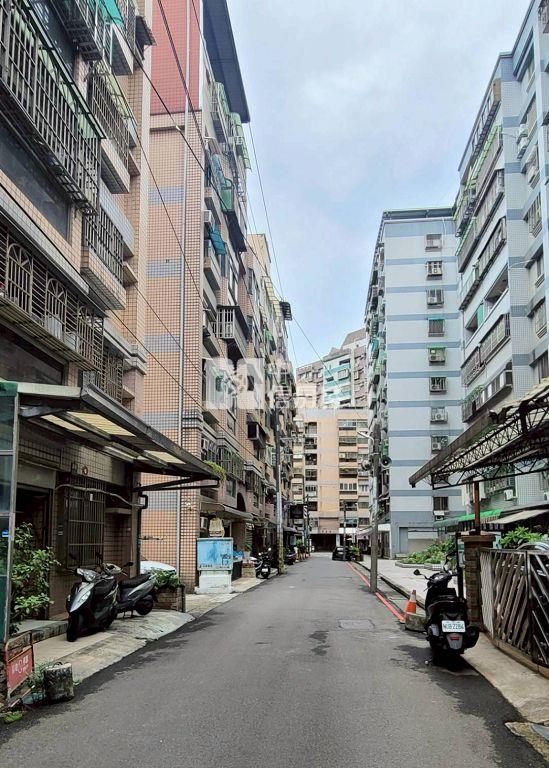 內壢環東市場旁一樓美3房(中信卓越團隊)房屋室內格局與周邊環境