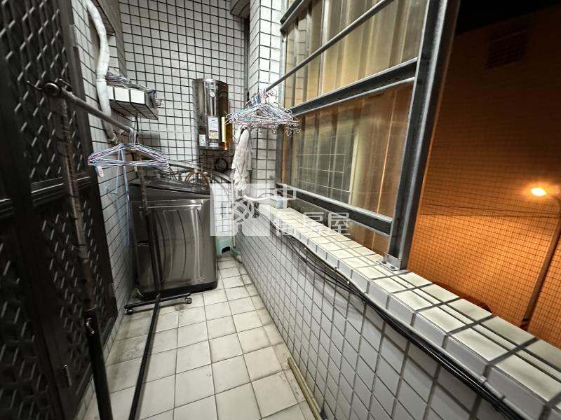 屏東房屋《榮總雙車墅透天》房屋室內格局與周邊環境