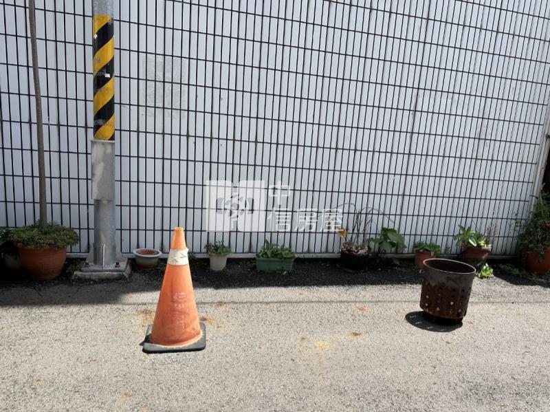 屏東房屋《榮總雙車墅透天》房屋室內格局與周邊環境