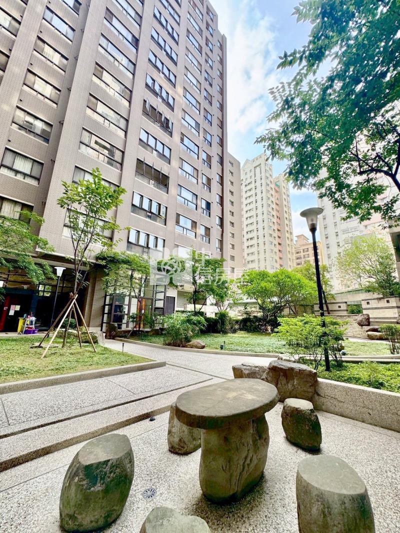 惠文國小三房平車輕屋齡房屋室內格局與周邊環境