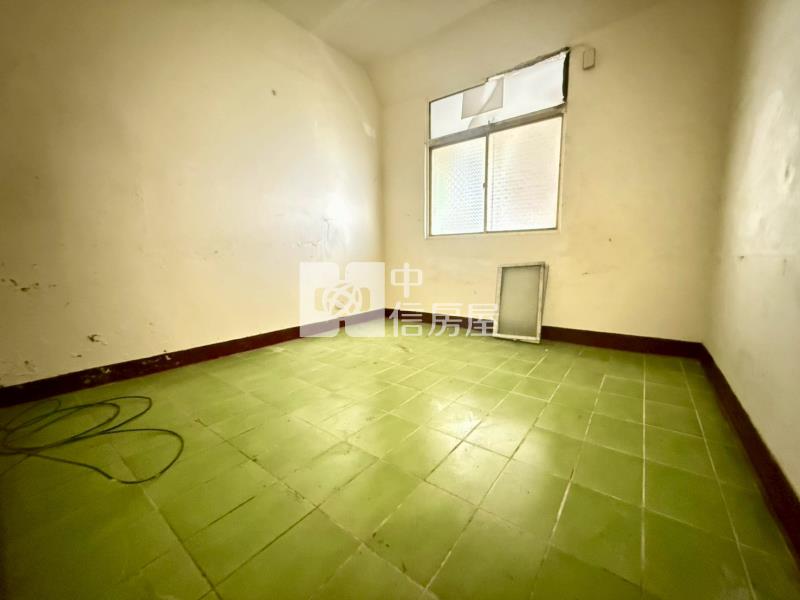 康橋河畔需整理三房無限視野戶房屋室內格局與周邊環境