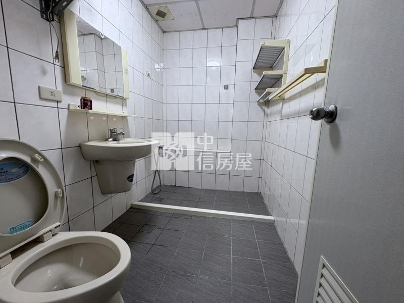 近華勛國小1+2樓店住房屋室內格局與周邊環境
