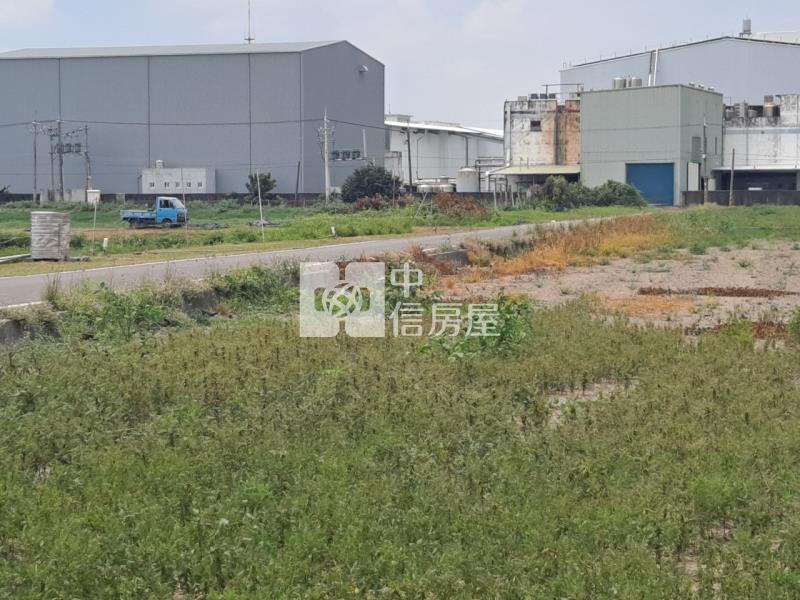 六甲菁埔雙面臨路2分農地房屋室內格局與周邊環境