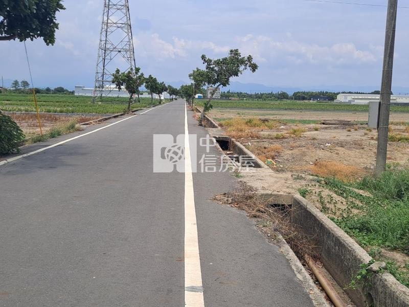 六甲菁埔雙面臨路2分農地房屋室內格局與周邊環境