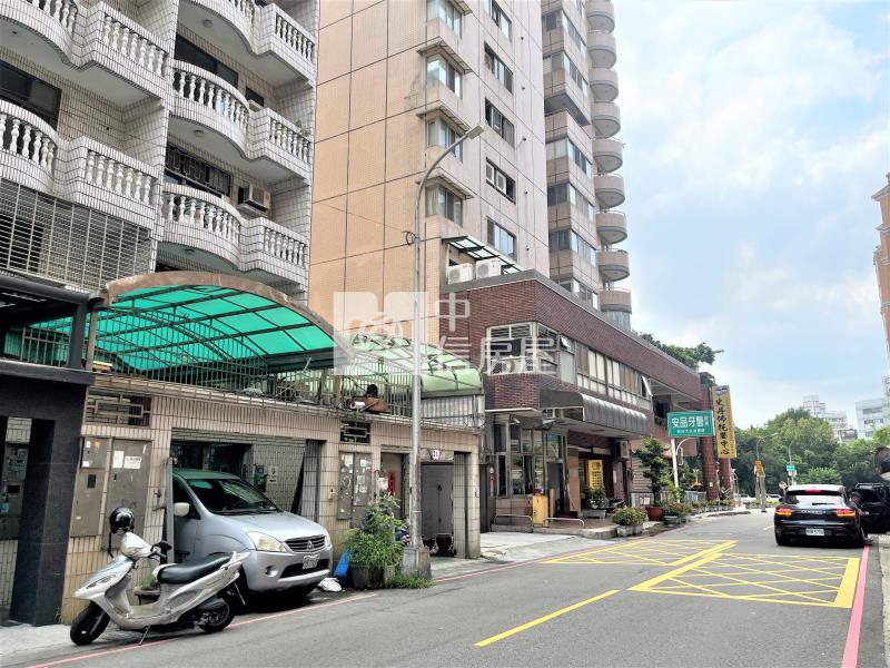 正青島路高投報電梯透套房屋室內格局與周邊環境