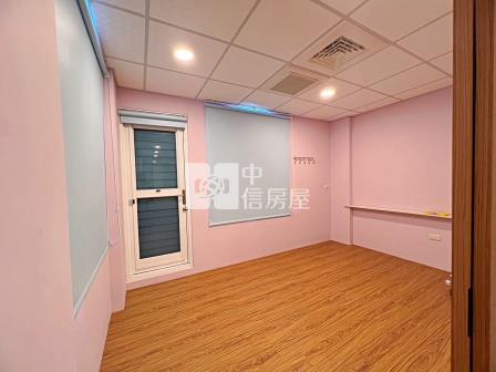 高雄房屋 希臘風情-休閒別墅房屋室內格局與周邊環境