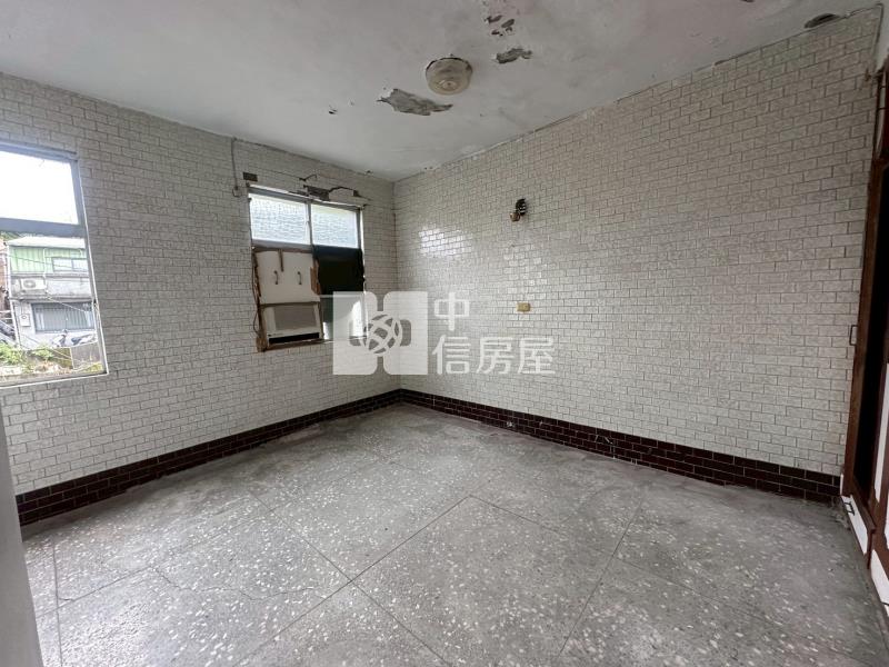 ▲西定路明亮露台三房房屋室內格局與周邊環境