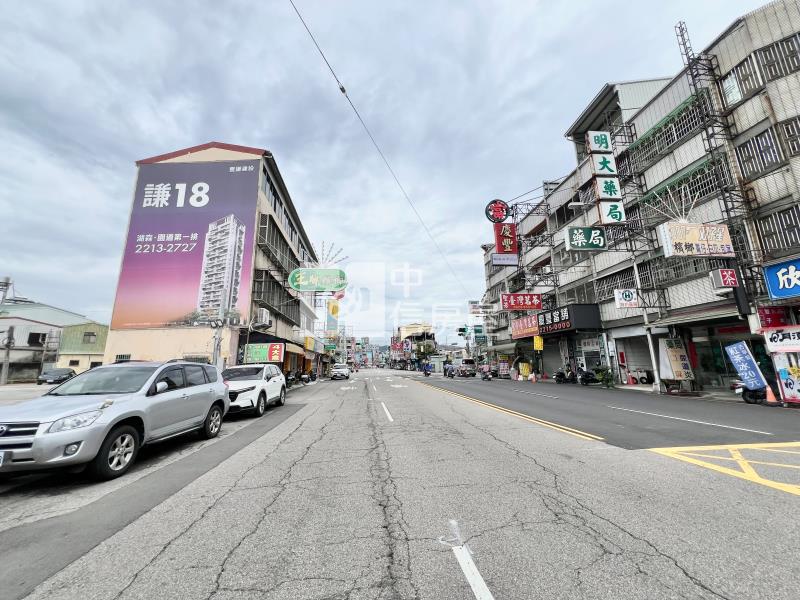 東區振興路吃市透店房屋室內格局與周邊環境