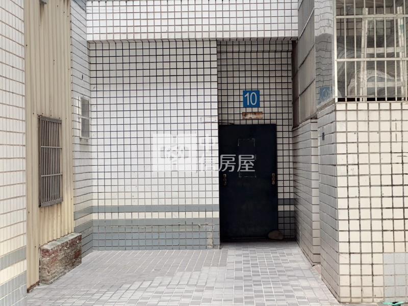潭子矽品大三房車位房屋室內格局與周邊環境