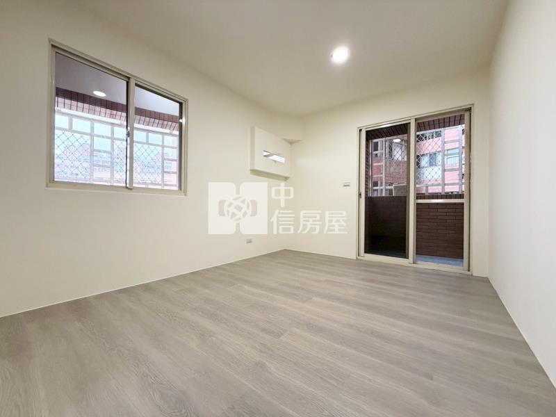 近綠捷G11站百川綠晶四房車房屋室內格局與周邊環境