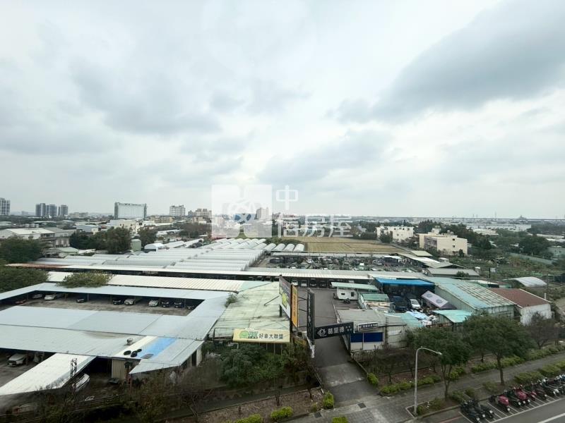近綠捷G11站百川綠晶四房車房屋室內格局與周邊環境