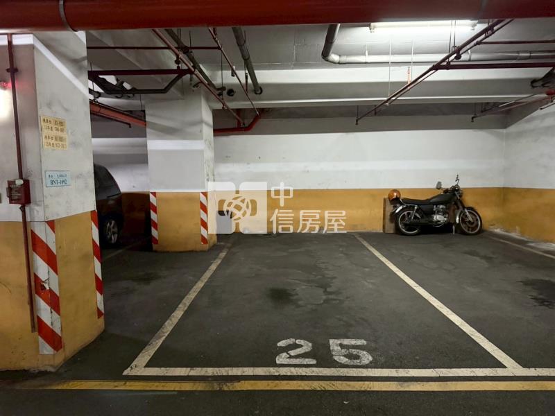 近綠捷G11站百川綠晶四房車房屋室內格局與周邊環境