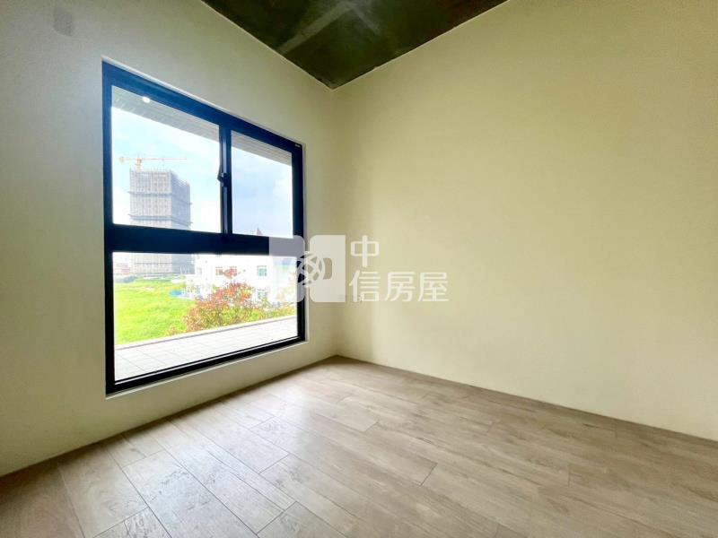 國泰Most+三房平車露臺戶房屋室內格局與周邊環境