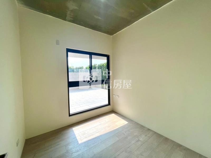 國泰Most+三房平車露臺戶房屋室內格局與周邊環境