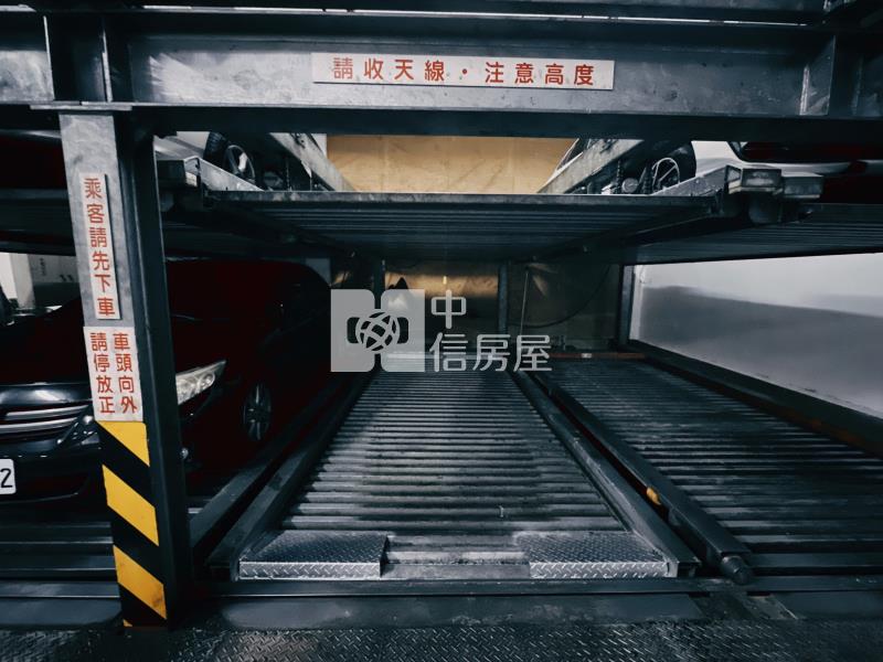 四維捷運河畔朝南大３房+車位房屋室內格局與周邊環境