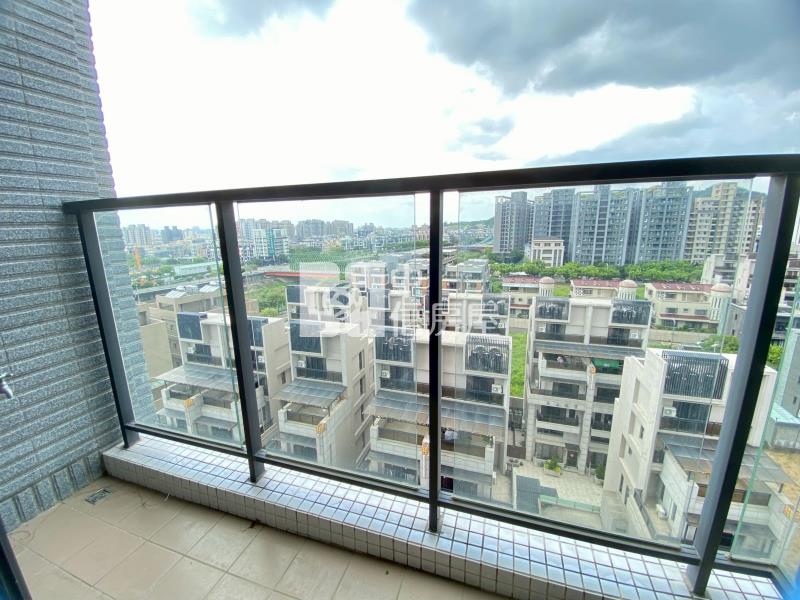 四月泊樂高樓層三房平車房屋室內格局與周邊環境