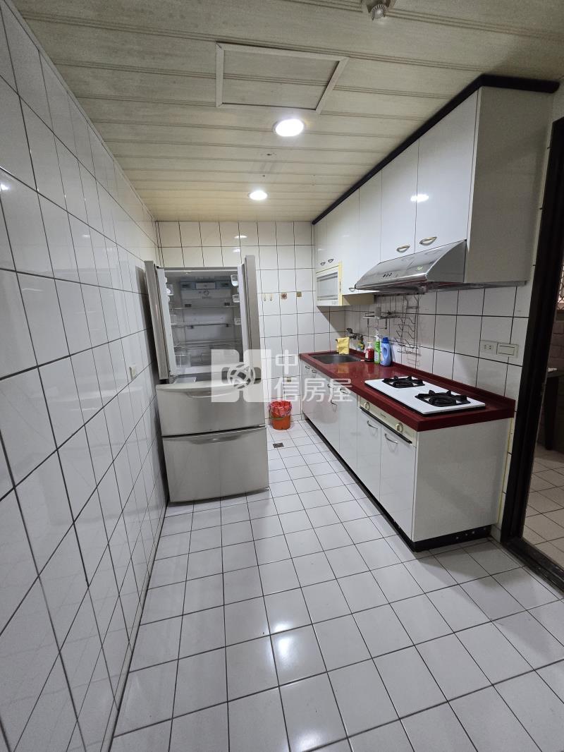 英雄鎮店面+住家房屋室內格局與周邊環境