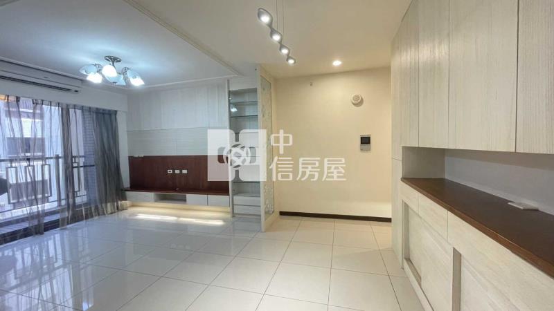專-新勢萬坪公園鴻築吾江3房車房屋室內格局與周邊環境