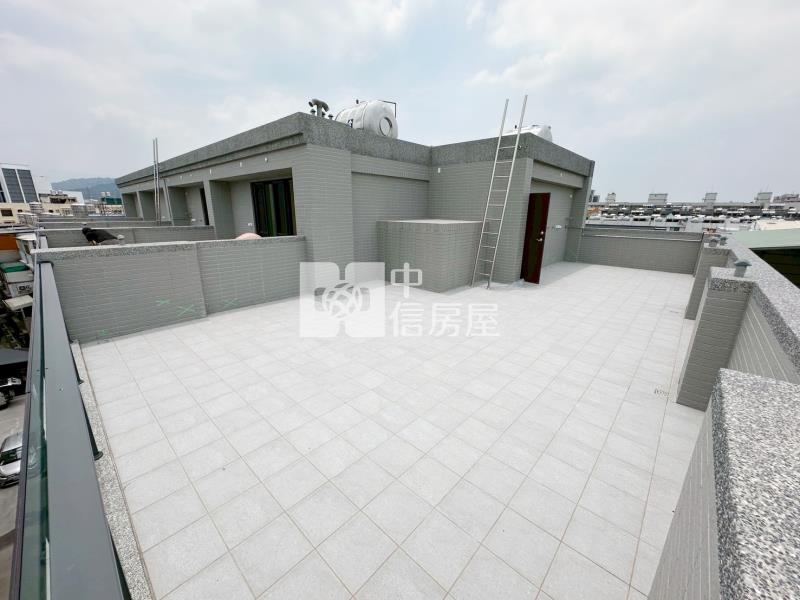 《仁美至善》成功商圈側院多車大地坪電梯別墅(E1)房屋室內格局與周邊環境