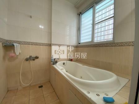屏東房屋-榮總輕屋齡舒適別墅房屋室內格局與周邊環境
