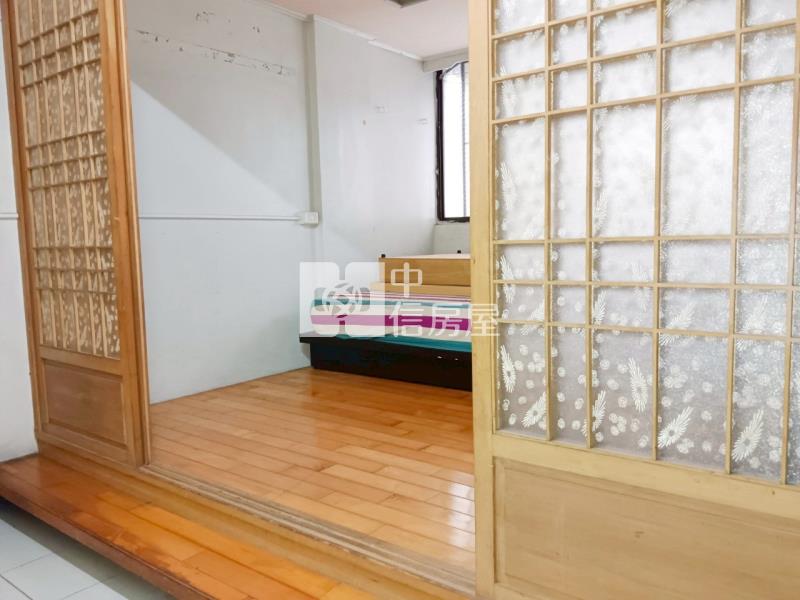漢民商圈稀有4樓車庫透天房屋室內格局與周邊環境