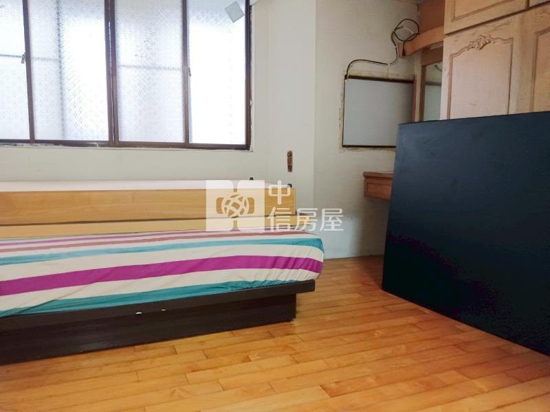 漢民商圈稀有4樓車庫透天房屋室內格局與周邊環境
