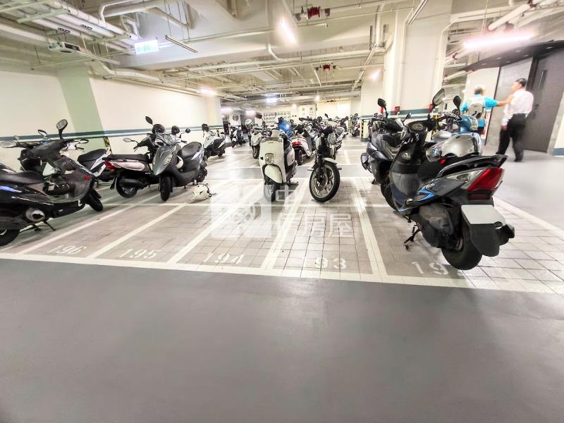 樹孝商圈*太子欣世界*大四房+3平車房屋室內格局與周邊環境