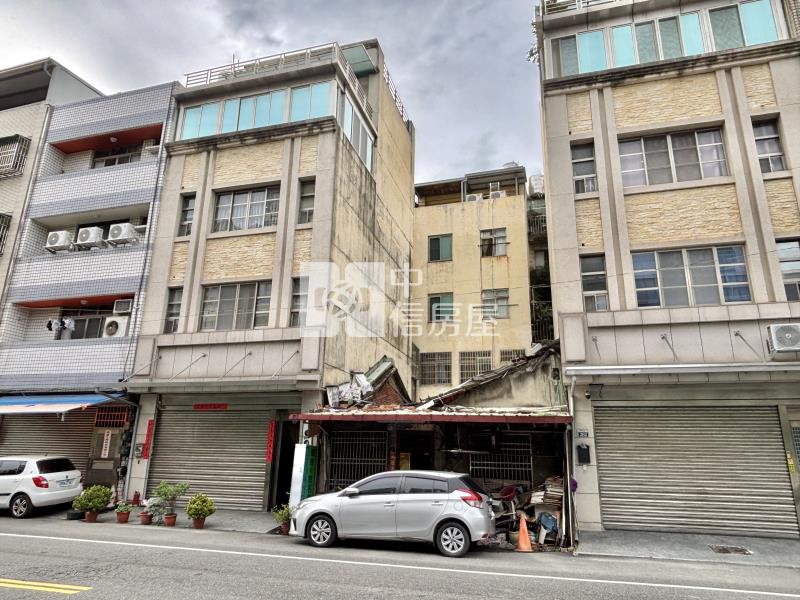 近中山醫建國北路大面寬透天房屋室內格局與周邊環境