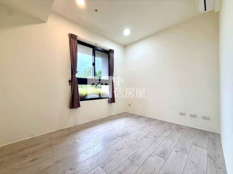千謙苑朝南三房平車房屋室內格局與周邊環境