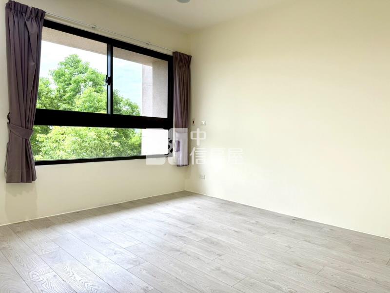 千謙苑朝南三房平車房屋室內格局與周邊環境