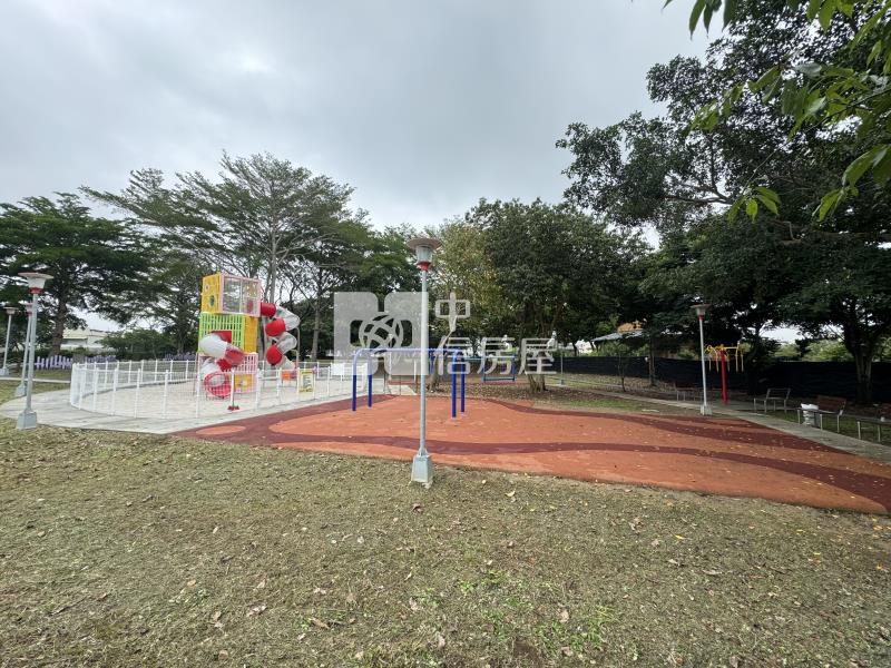 新社平坦美農地房屋室內格局與周邊環境