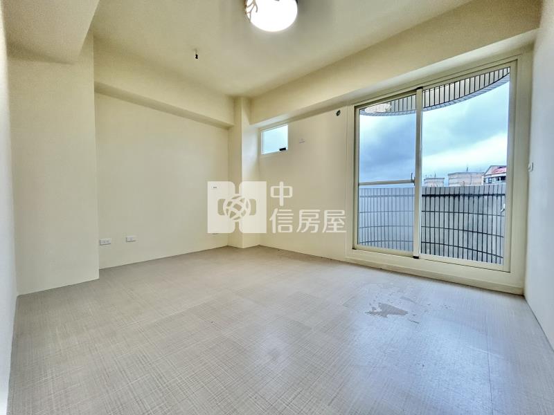 成家三房＋車位房屋室內格局與周邊環境