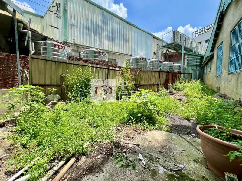 吳鳳南路店面建地房屋室內格局與周邊環境