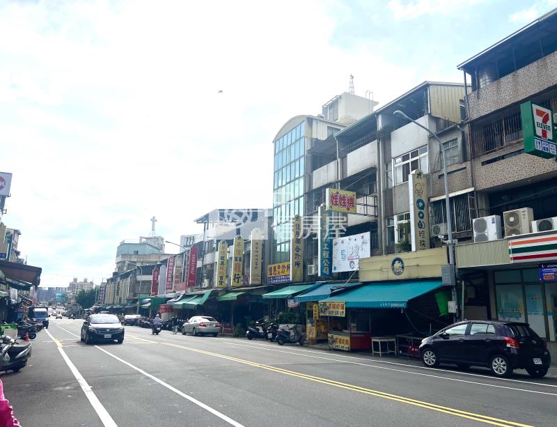 太平雙面臨路大面寬建地房屋室內格局與周邊環境