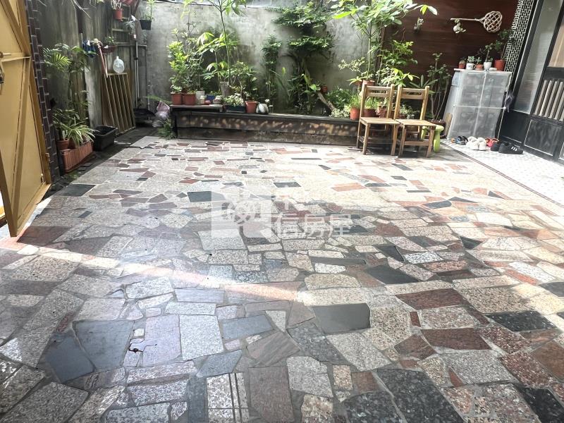 太平雙面臨路大面寬建地房屋室內格局與周邊環境
