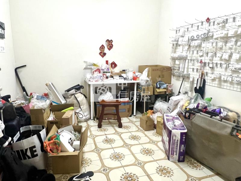太平雙面臨路大面寬建地房屋室內格局與周邊環境