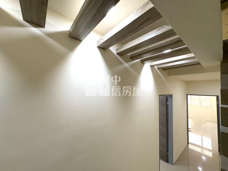 楊梅裕成路整新透天房屋室內格局與周邊環境