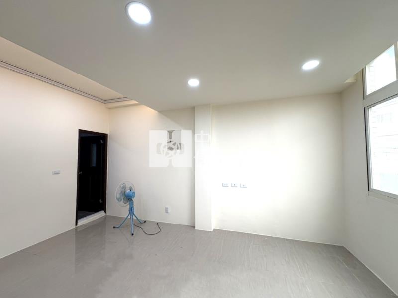 楊梅裕成路整新透天房屋室內格局與周邊環境